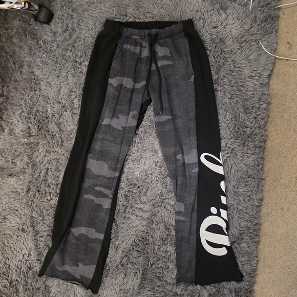 Victoria's Secret Pink Camo Joggers Set - Picture 7 of 8